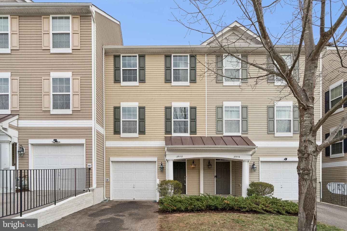 2918 Truffle Oak Place photo 1