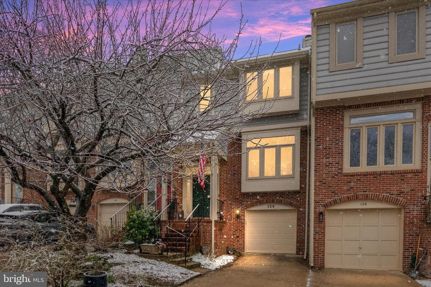 124 E Colonial Drive photo 1