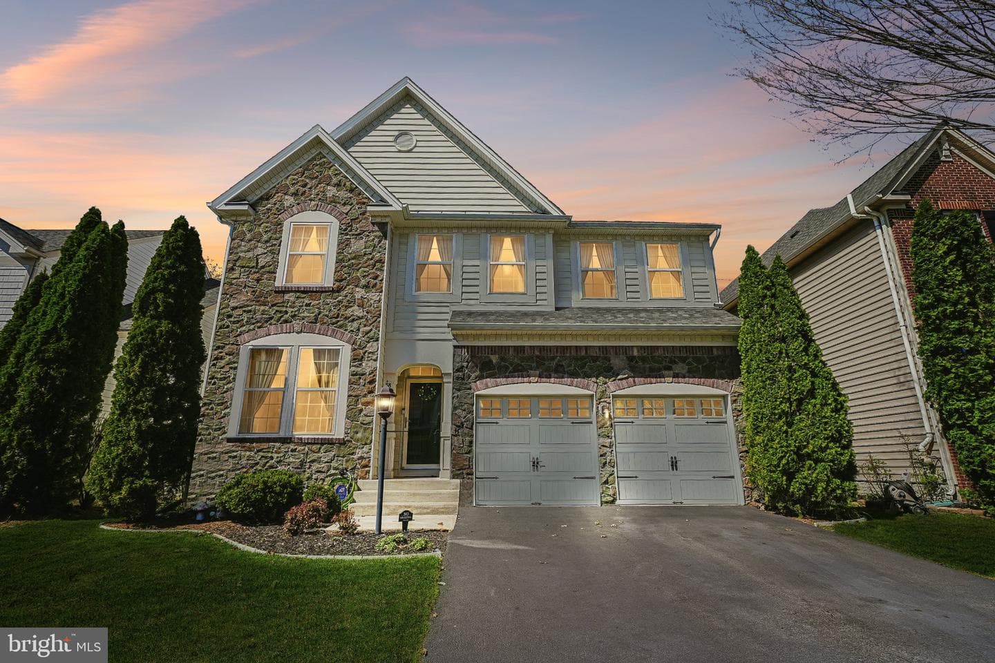 8716 Raleigh Mews photo 1