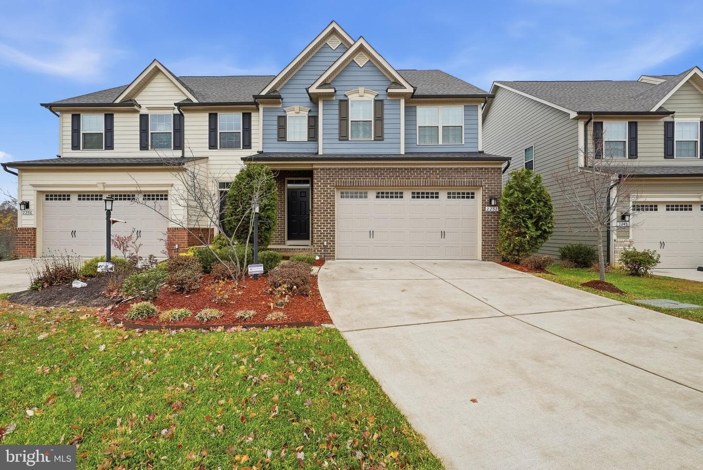 2252 Red Pine Loop photo 1