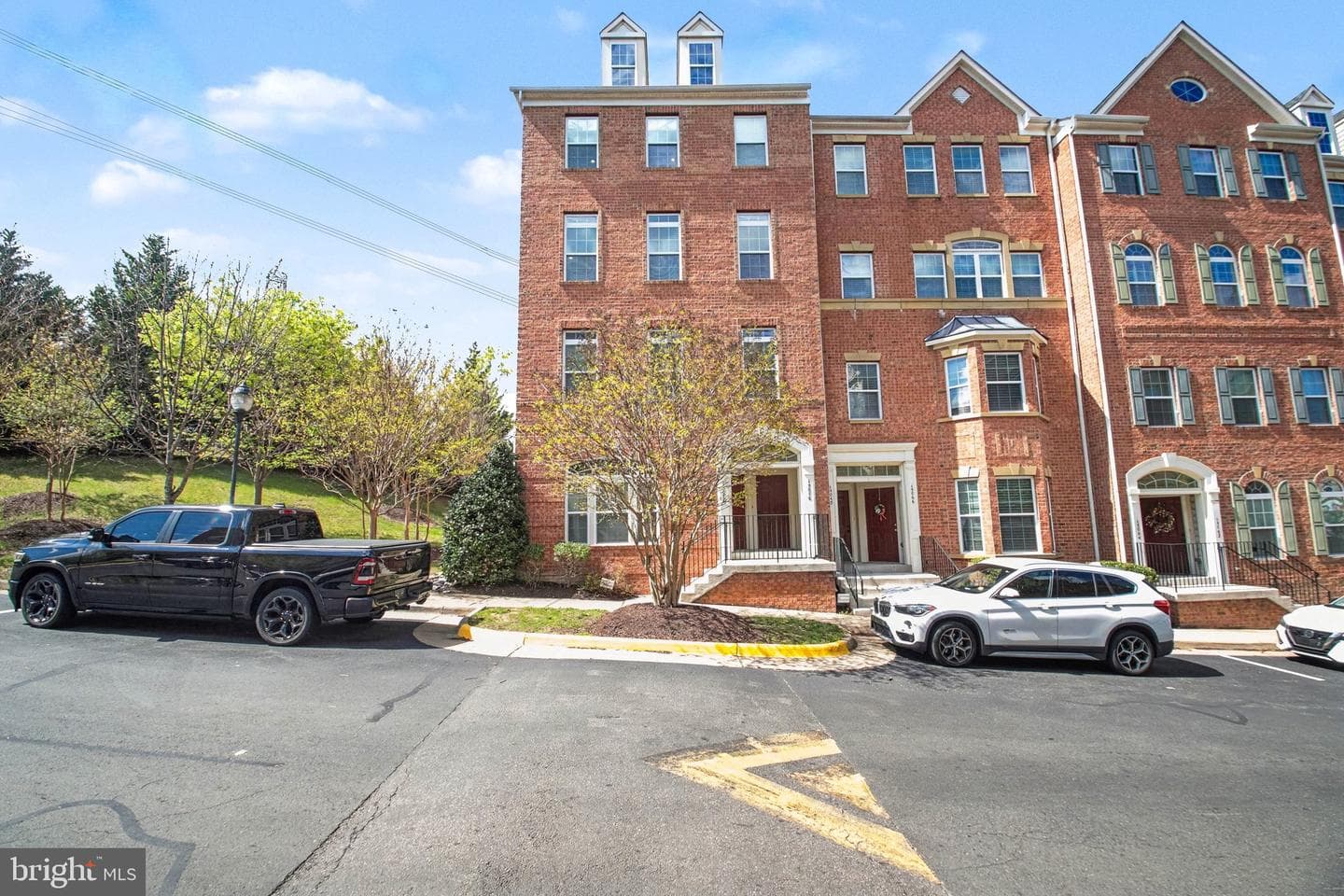 15070 Leicestershire Street photo 1