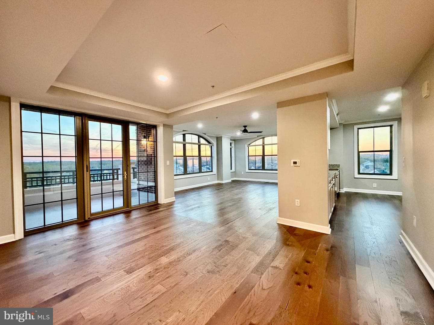 485 Harbor Side Street #914