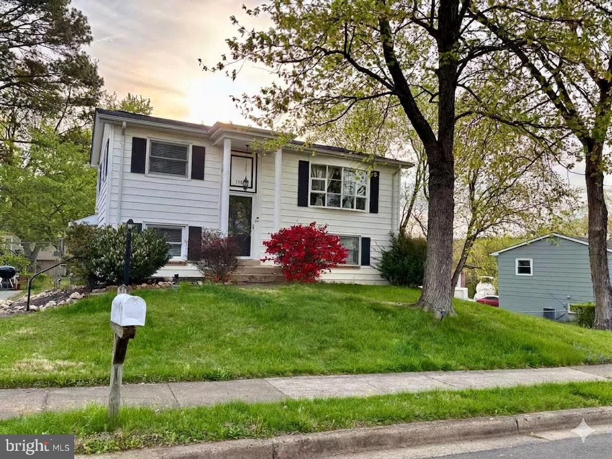 13015 Kimbrough Lane