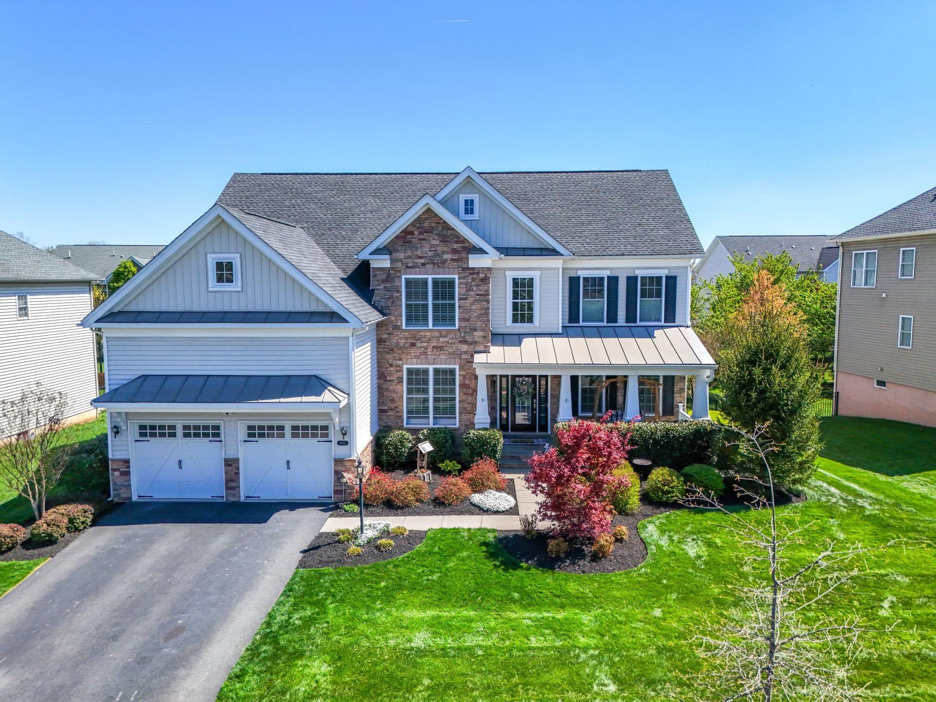 5853 Waterloo Bridge Circle