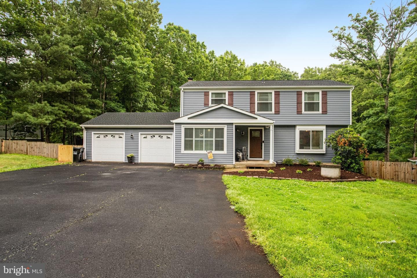 8005 Gracie Drive photo 1