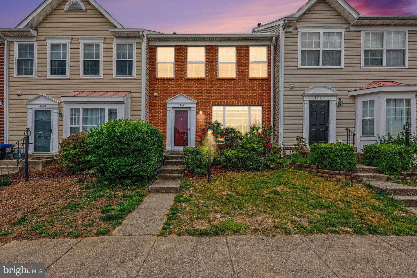3362 Vineland Place photo 1