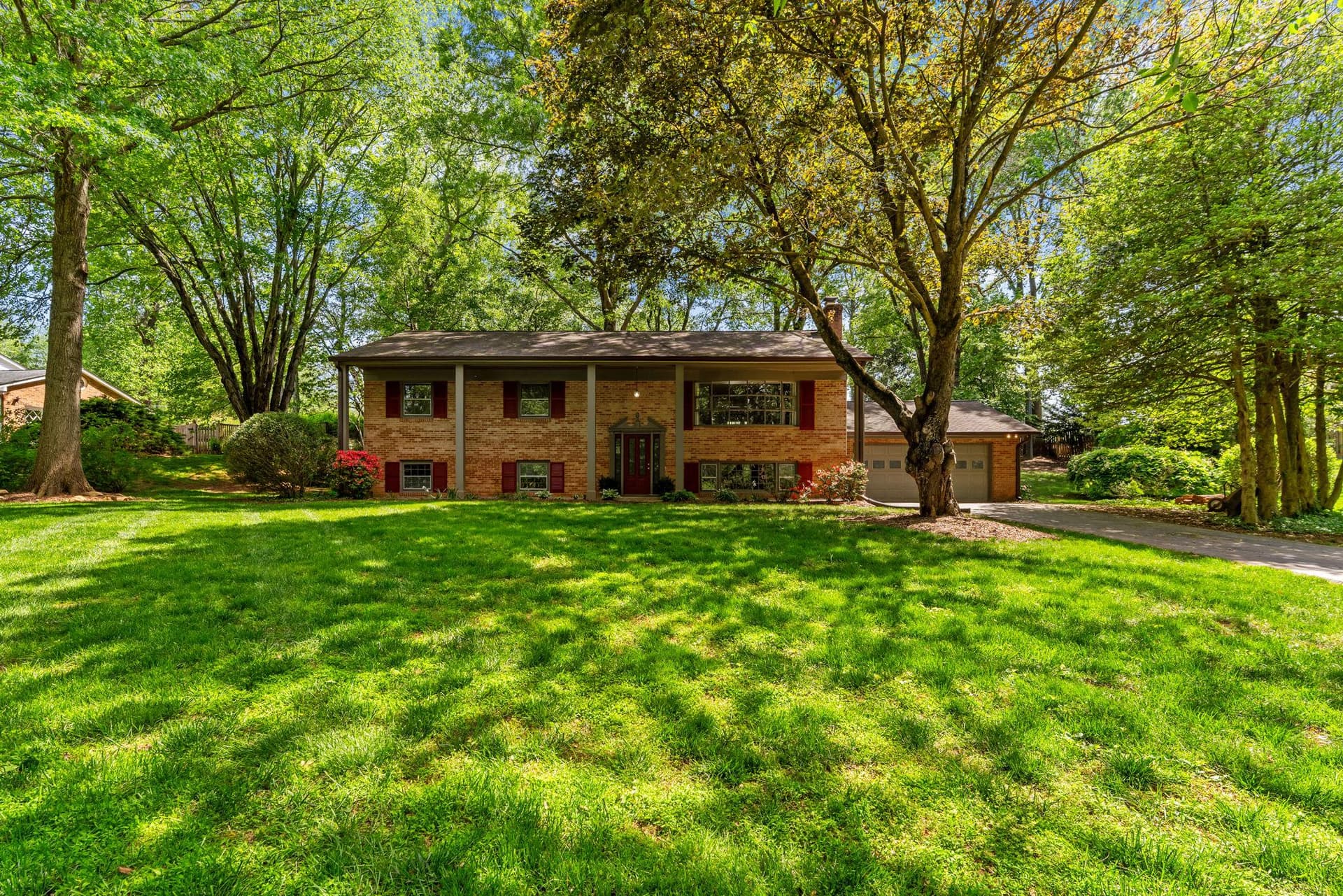 4104 Crescent Hills Drive