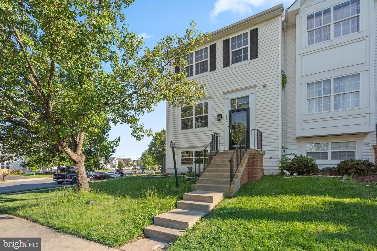 8699 Farnham Way photo 1