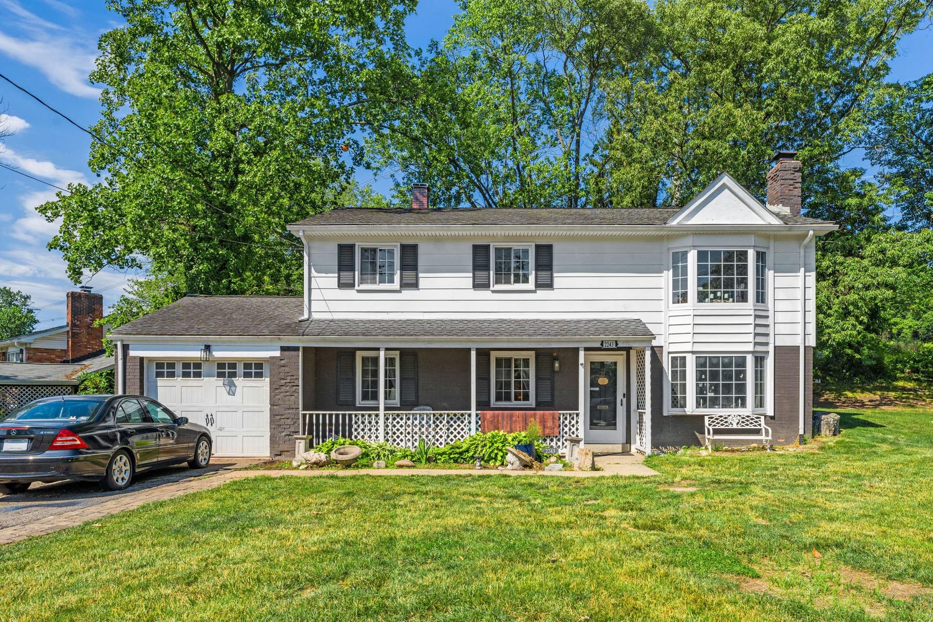 2243 W Longview Drive