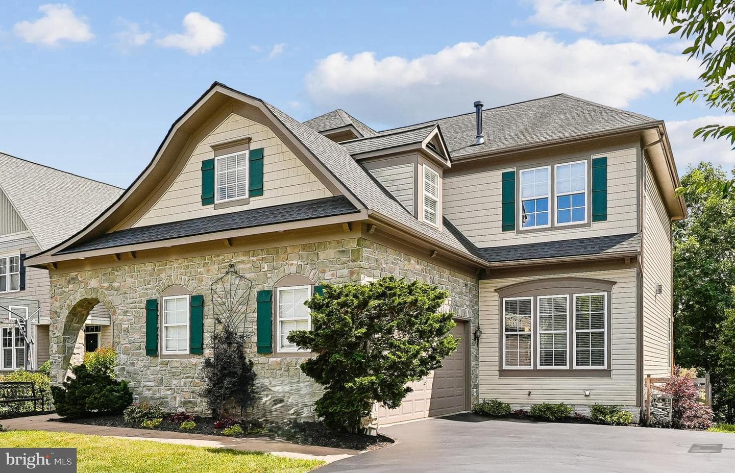 9046 Roaring Spring Loop
