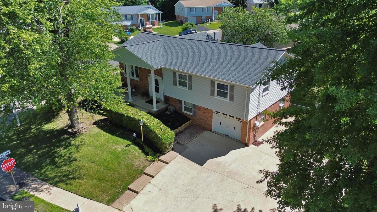 13501 Kelmont Court