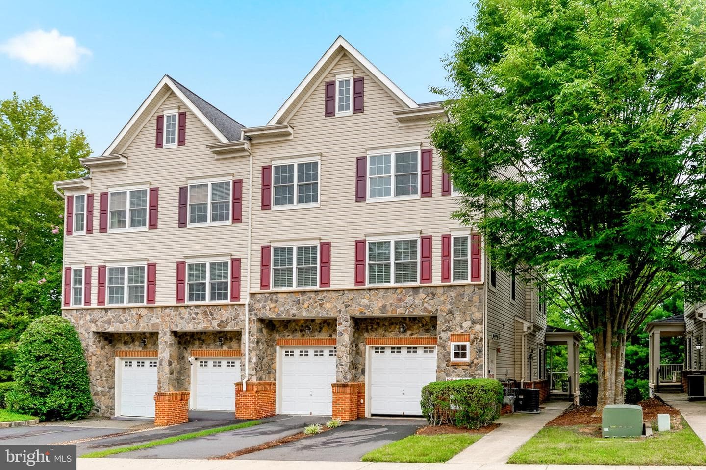 16821 Nuttal Oak Place #4, Woodbridge