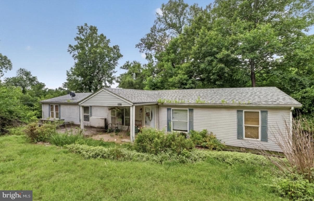 1298 Walnut Shell Drive, Vinton
