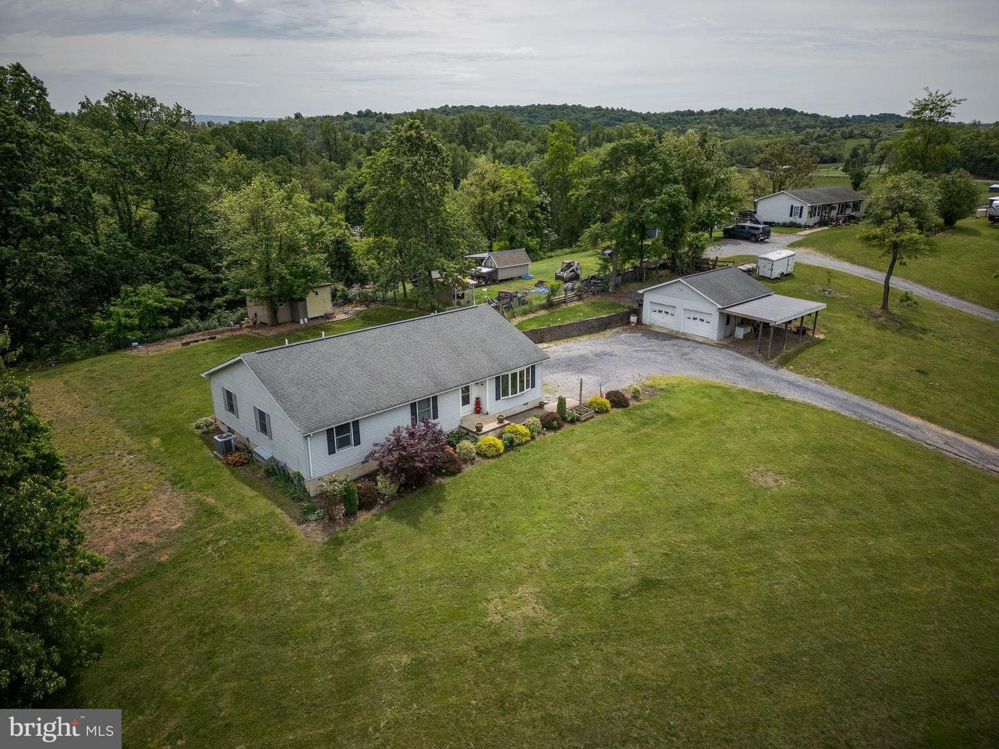 19688 N Mountain Road photo 1
