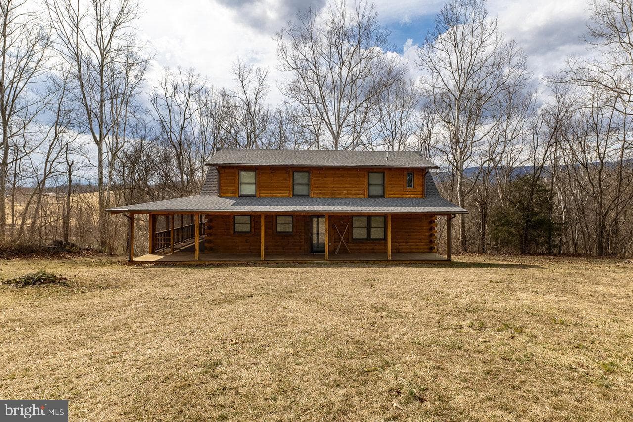 3523 Riverbend Drive photo 1