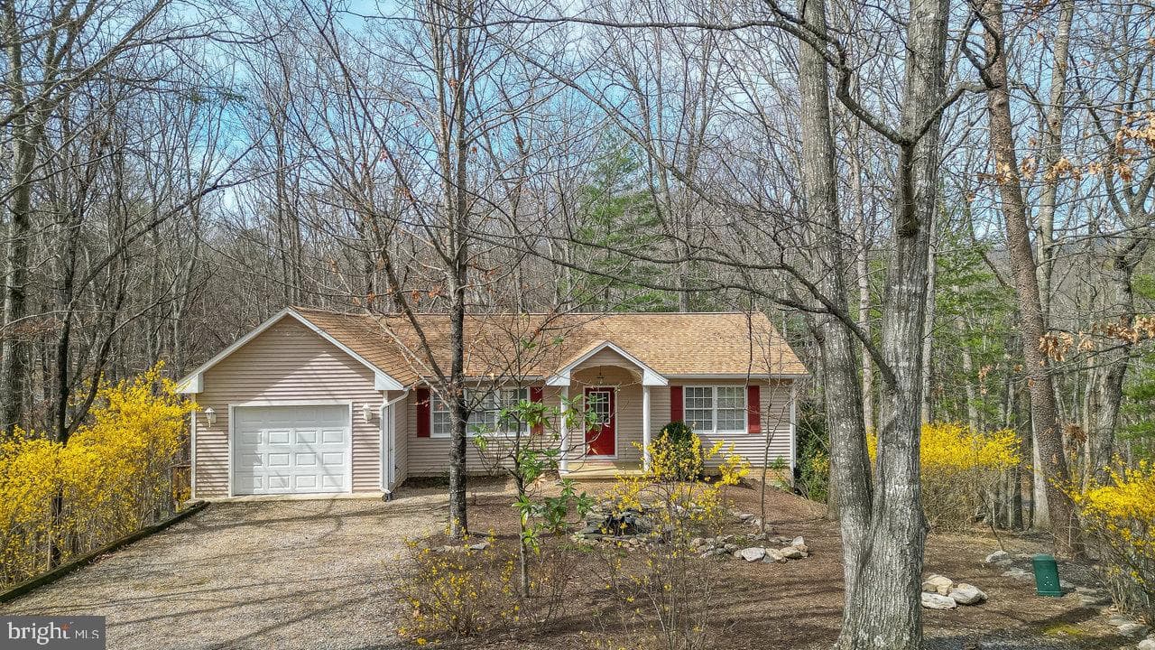 159 Yancey Court photo 1