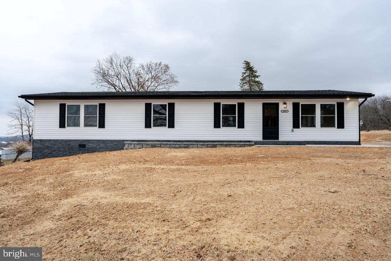 3098 Layman Trestle Road photo 1