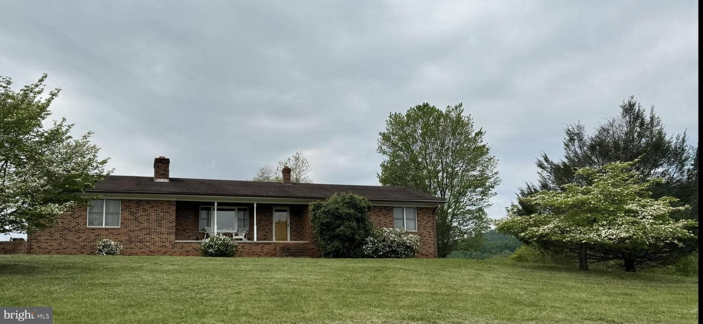 1001 Woodward Road photo 1