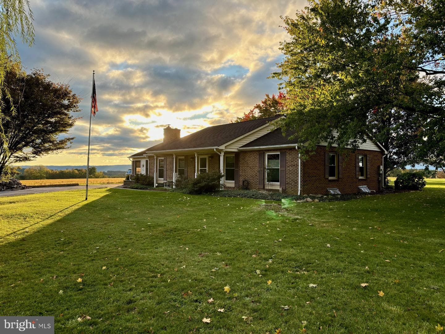 2694 Back Road photo 1