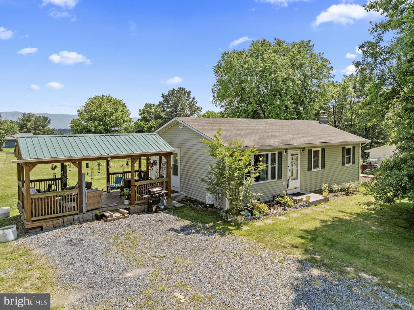 166 Elizabeth Lane photo 1