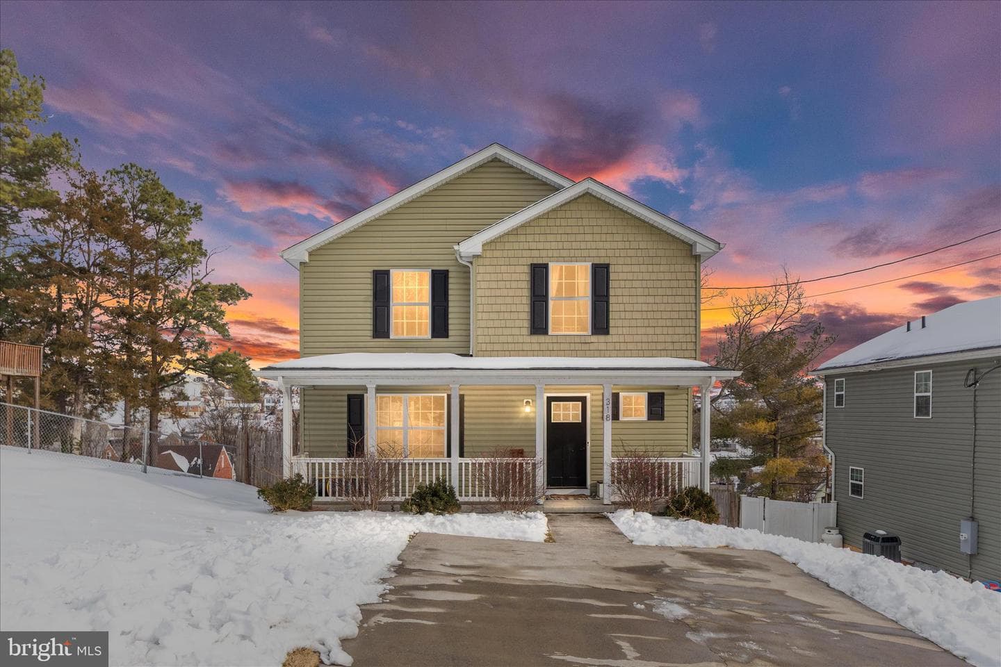 318 Newman Street photo 1