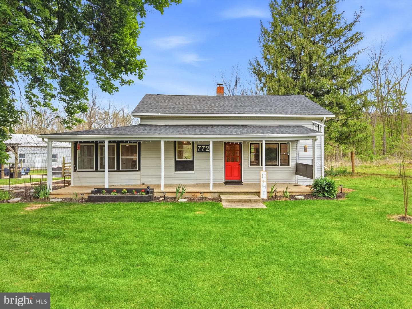 772 Pinewoods Road photo 1