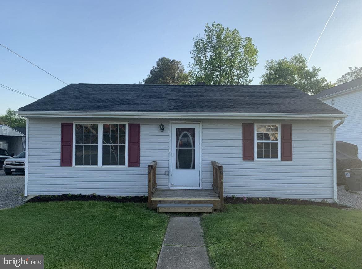 212 Alexandria Street photo 1