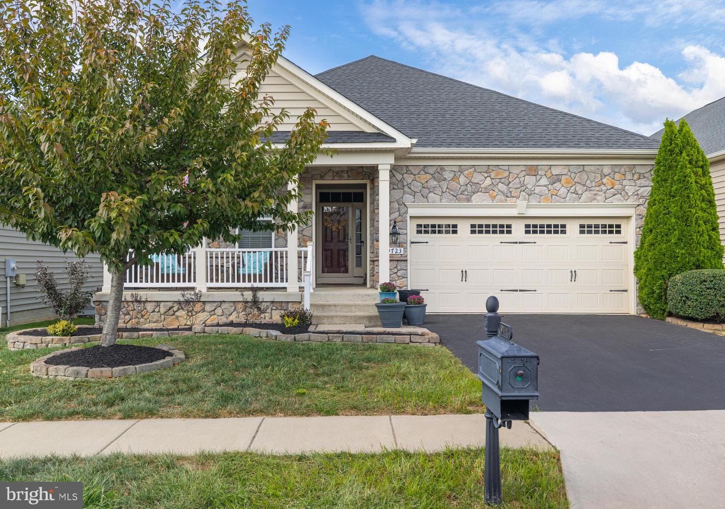 9723 Balls Bluff Drive photo 1