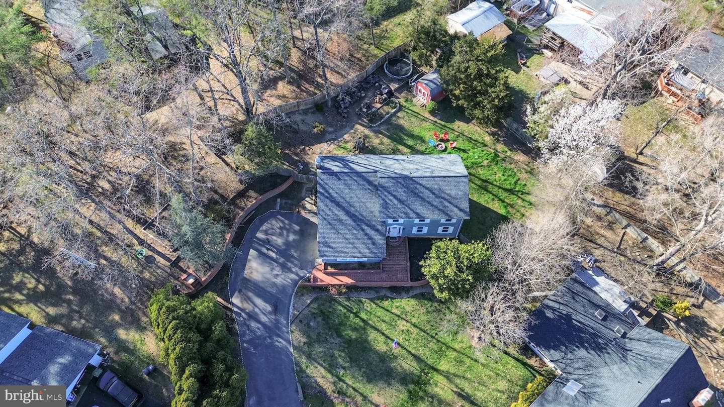 5 Pond Circle photo 1
