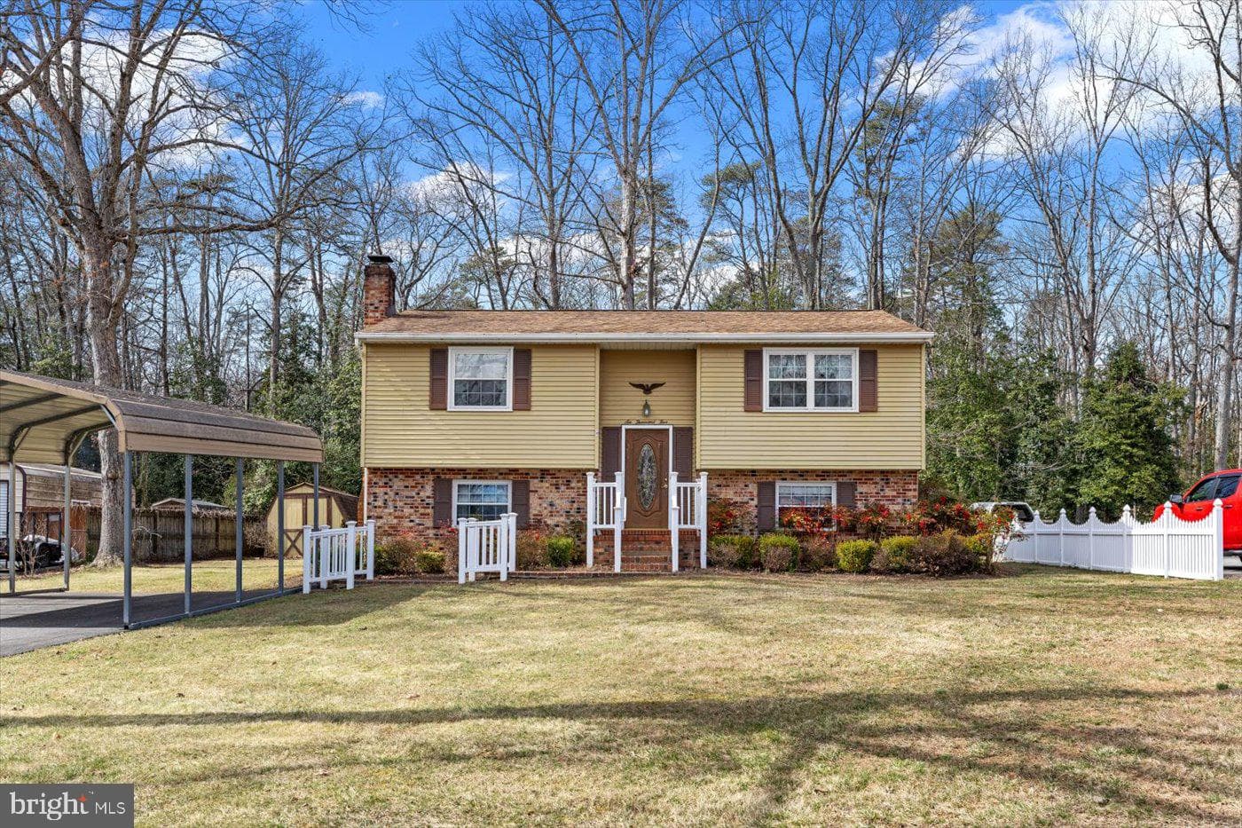 6005 Oak Grove Drive photo 1