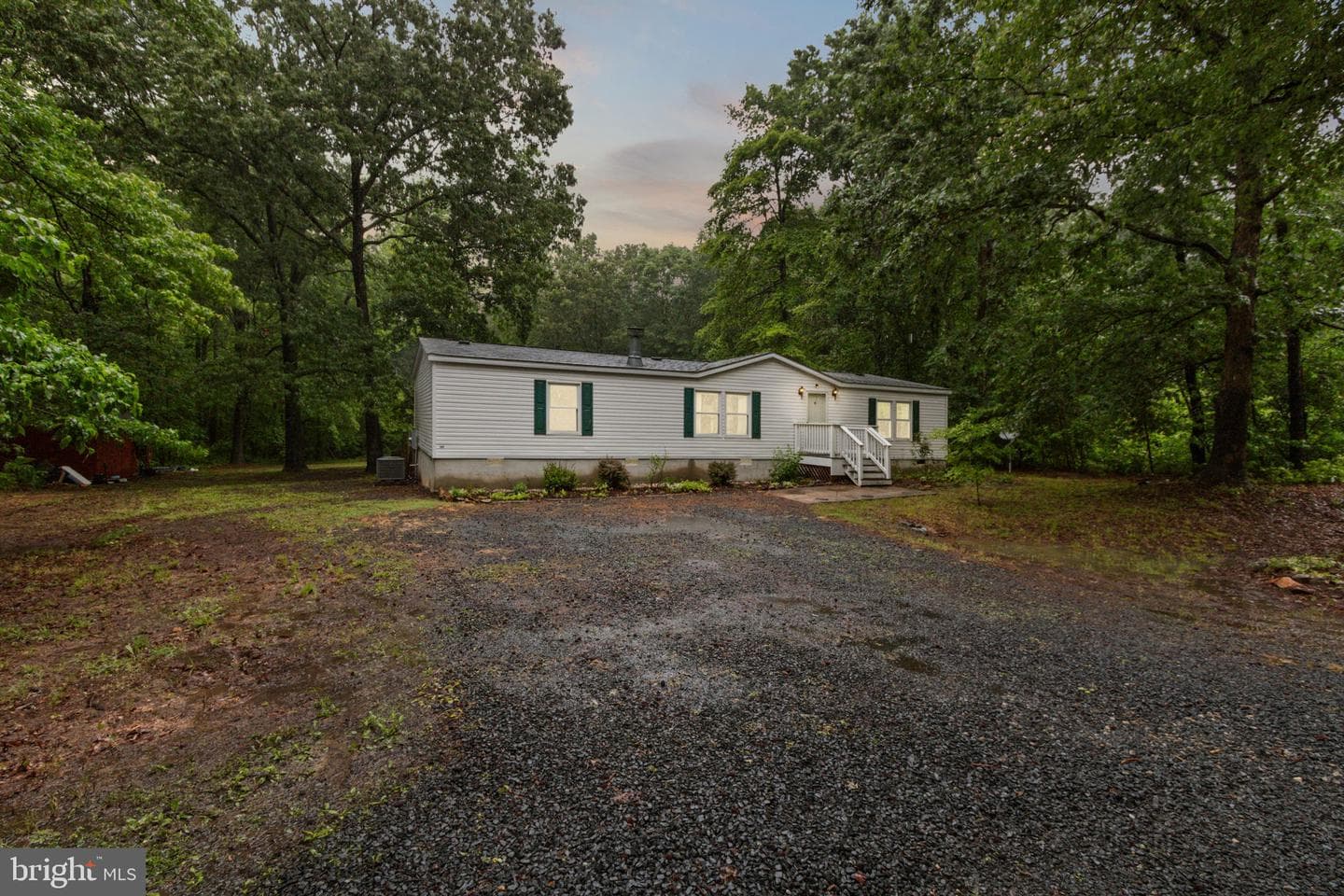 12805 W Catharpin Road photo 1