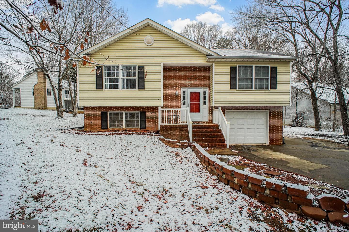 12502 Warren Lane photo 1