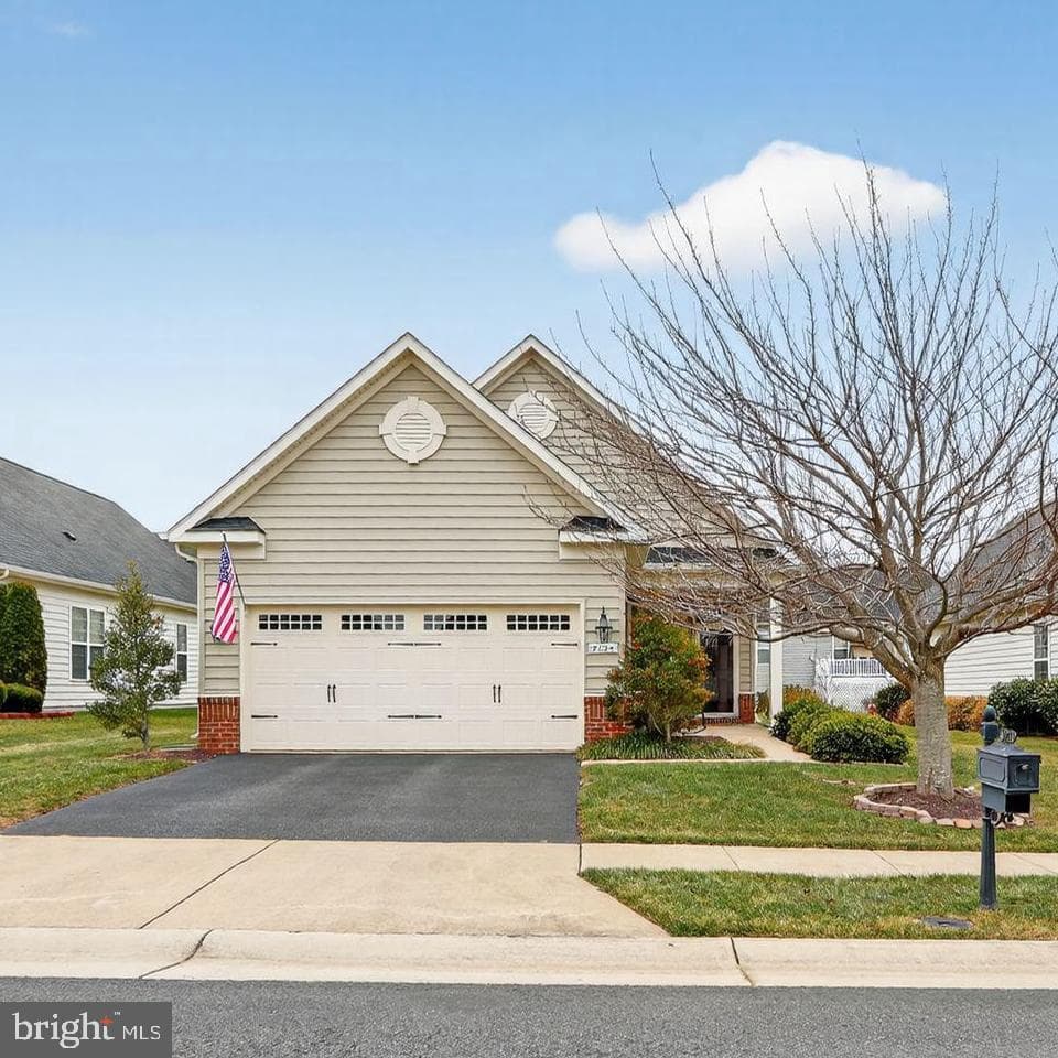 9724 Balls Bluff Drive photo 1