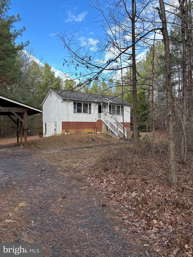 13319 W Catharpin Road photo 1