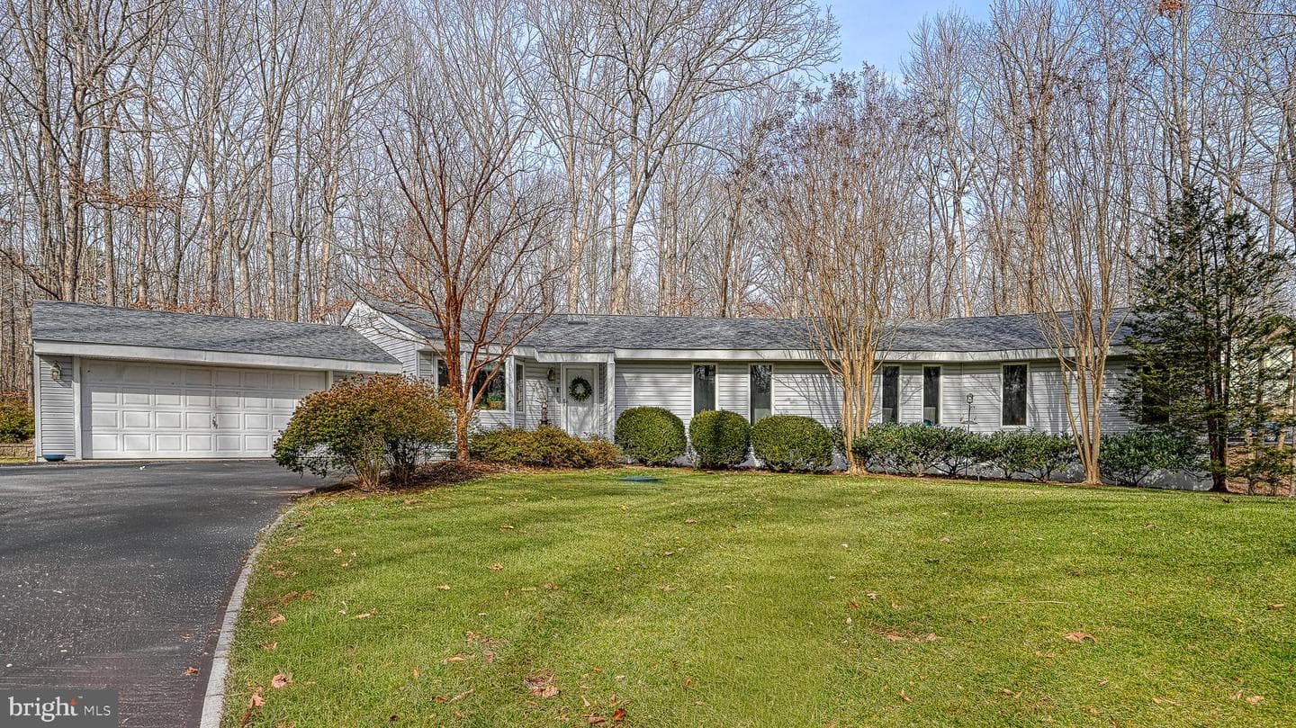 7102 Oakwood Drive photo 1