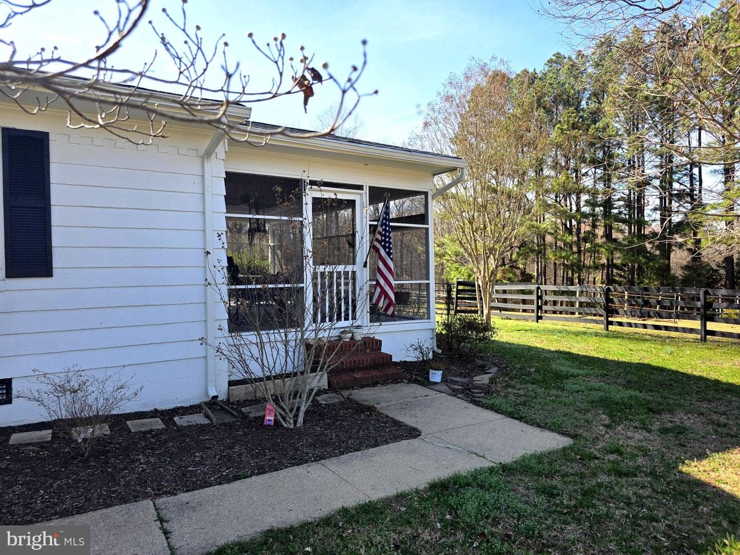 10122 Elys Ford Road photo 1