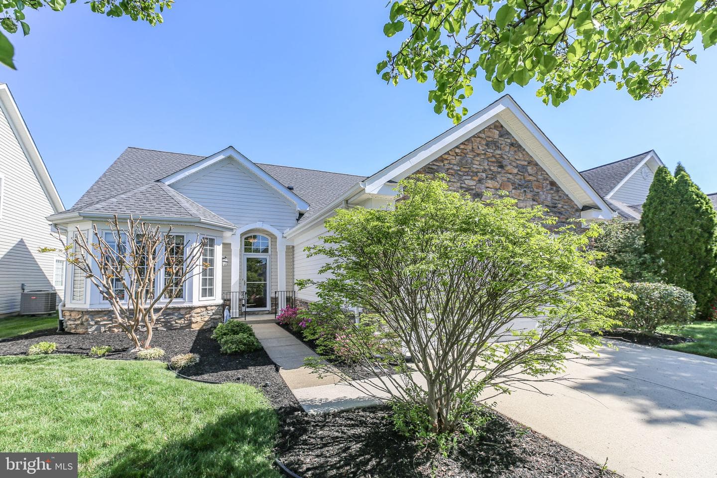 5705 W Kesslers Crossing photo 1