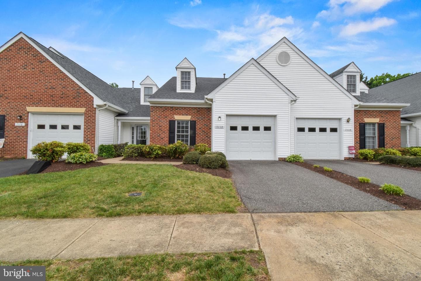 7112 Radford