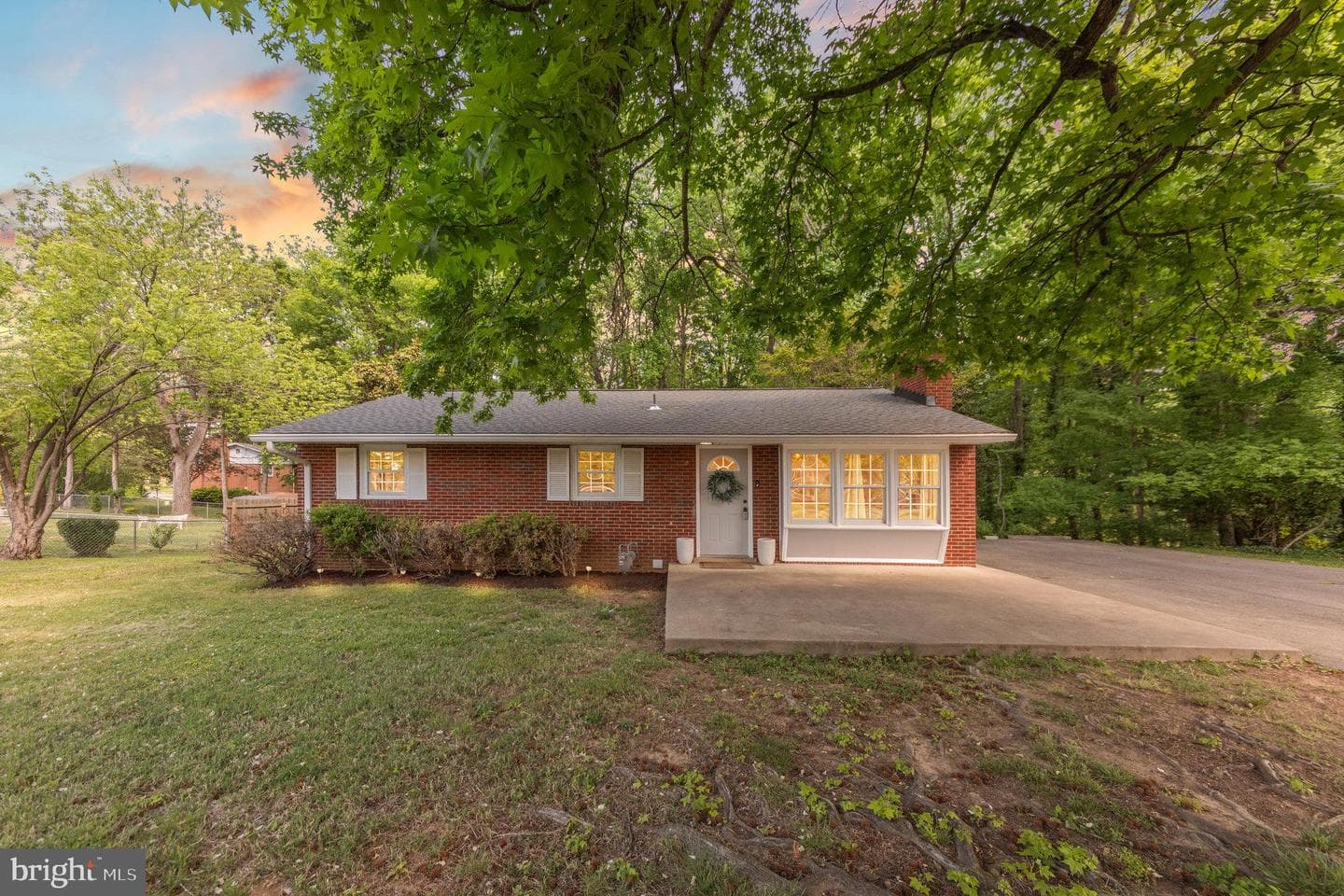 302 Walnut Drive photo 1