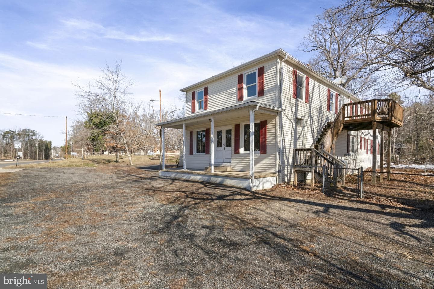 391 Courthouse Road photo 1
