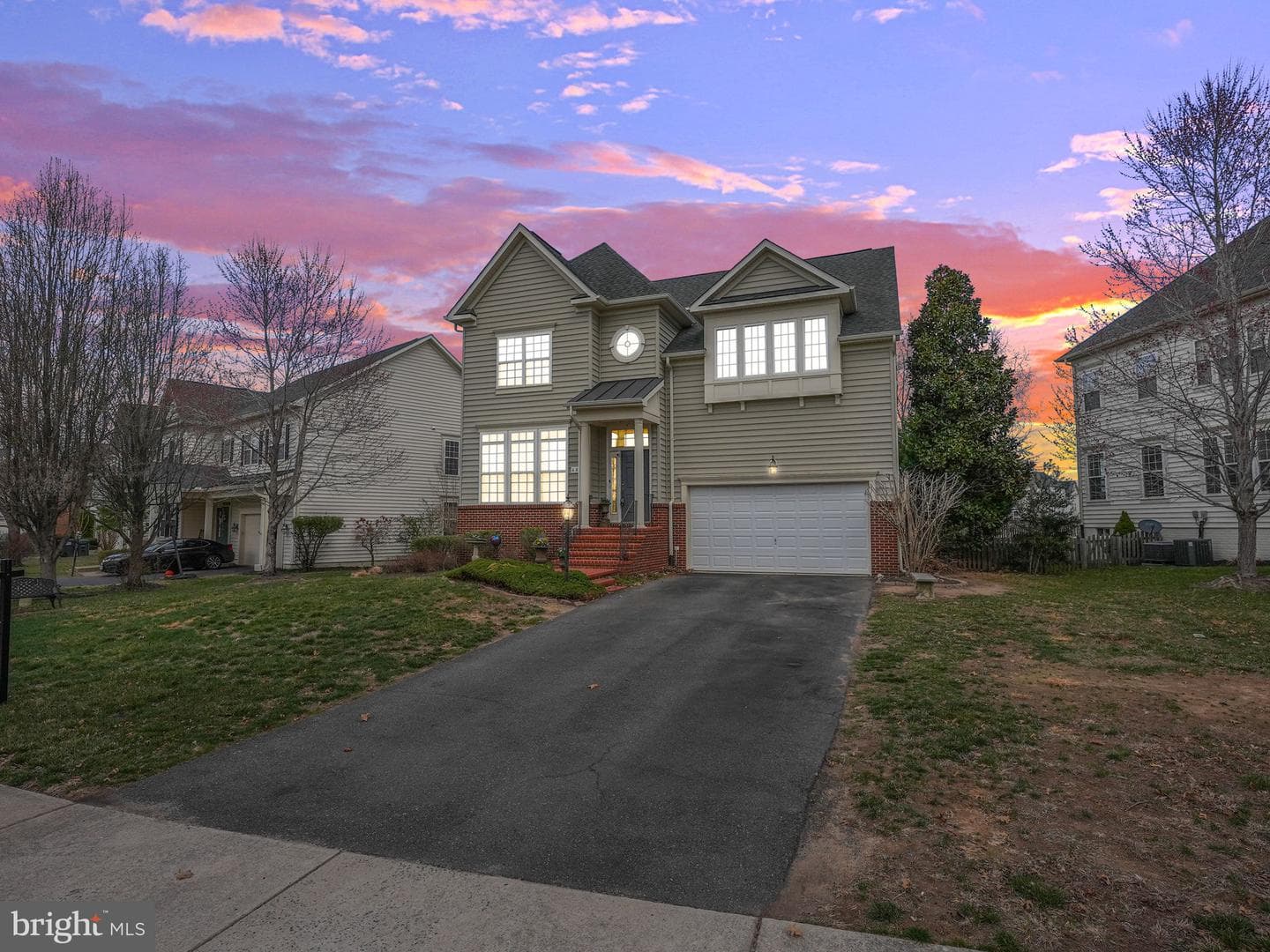 646 Village Parkway photo 1