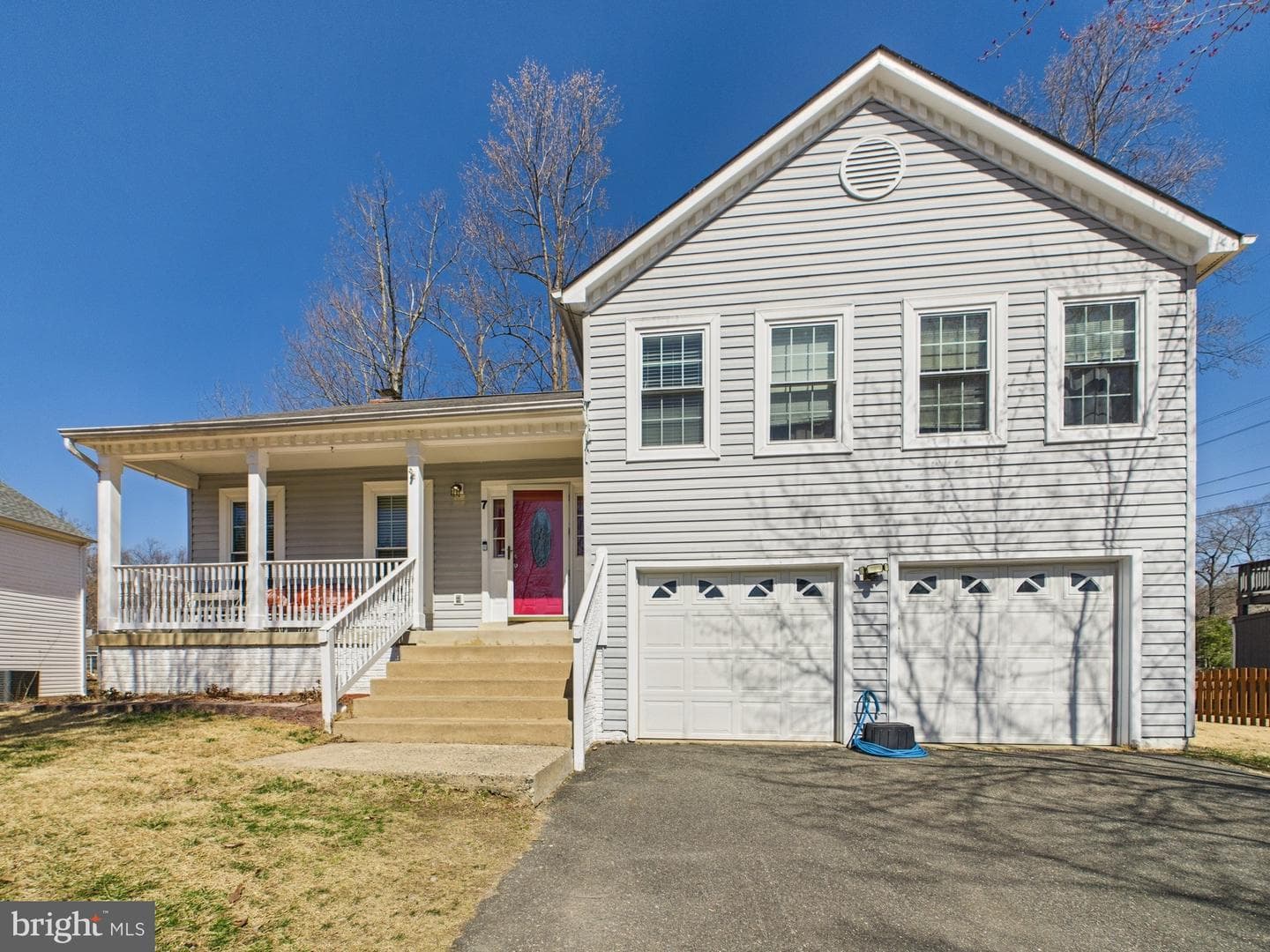 7 Bloomington Lane photo 1