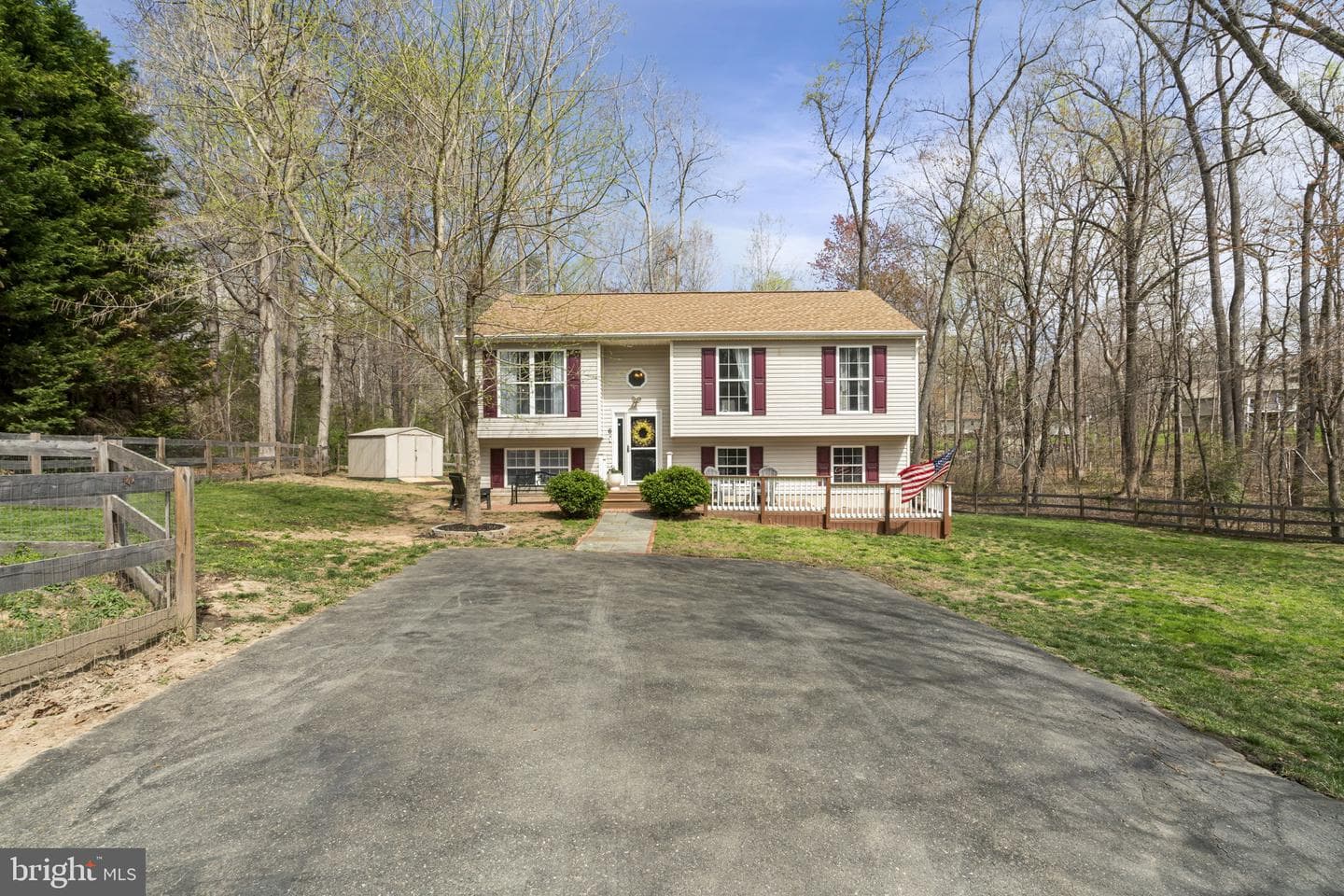 6 Laurel Lane photo 1