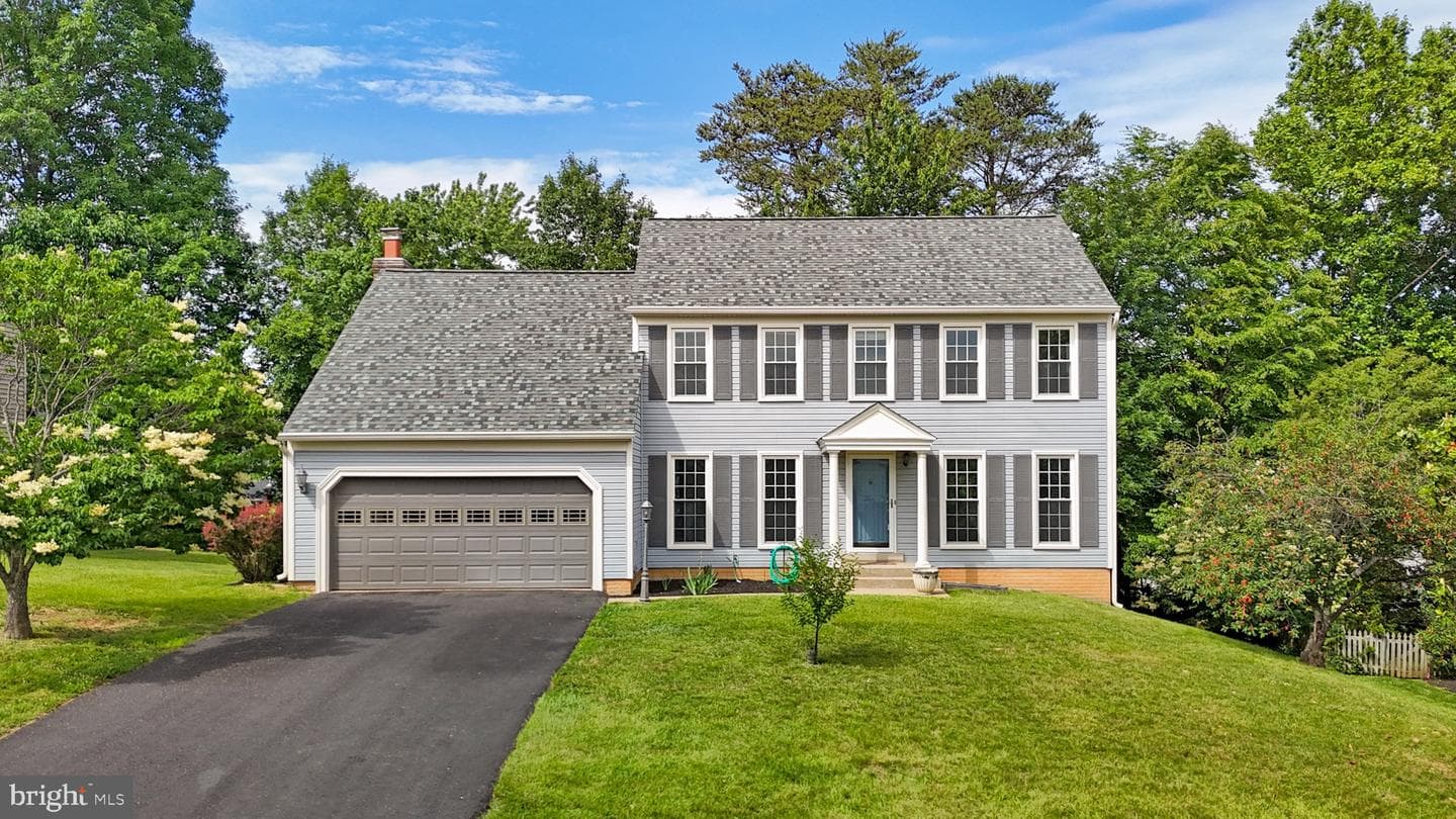 6 Larkwood Court photo 1
