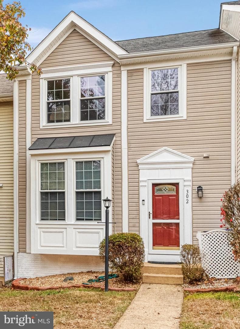 302 Pinnacle Drive photo 1