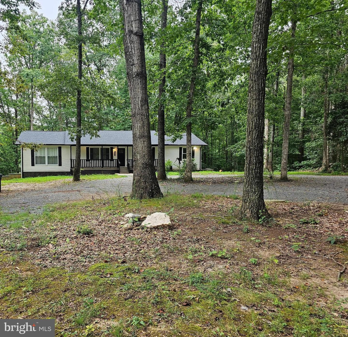 133 Meadows Road photo 1