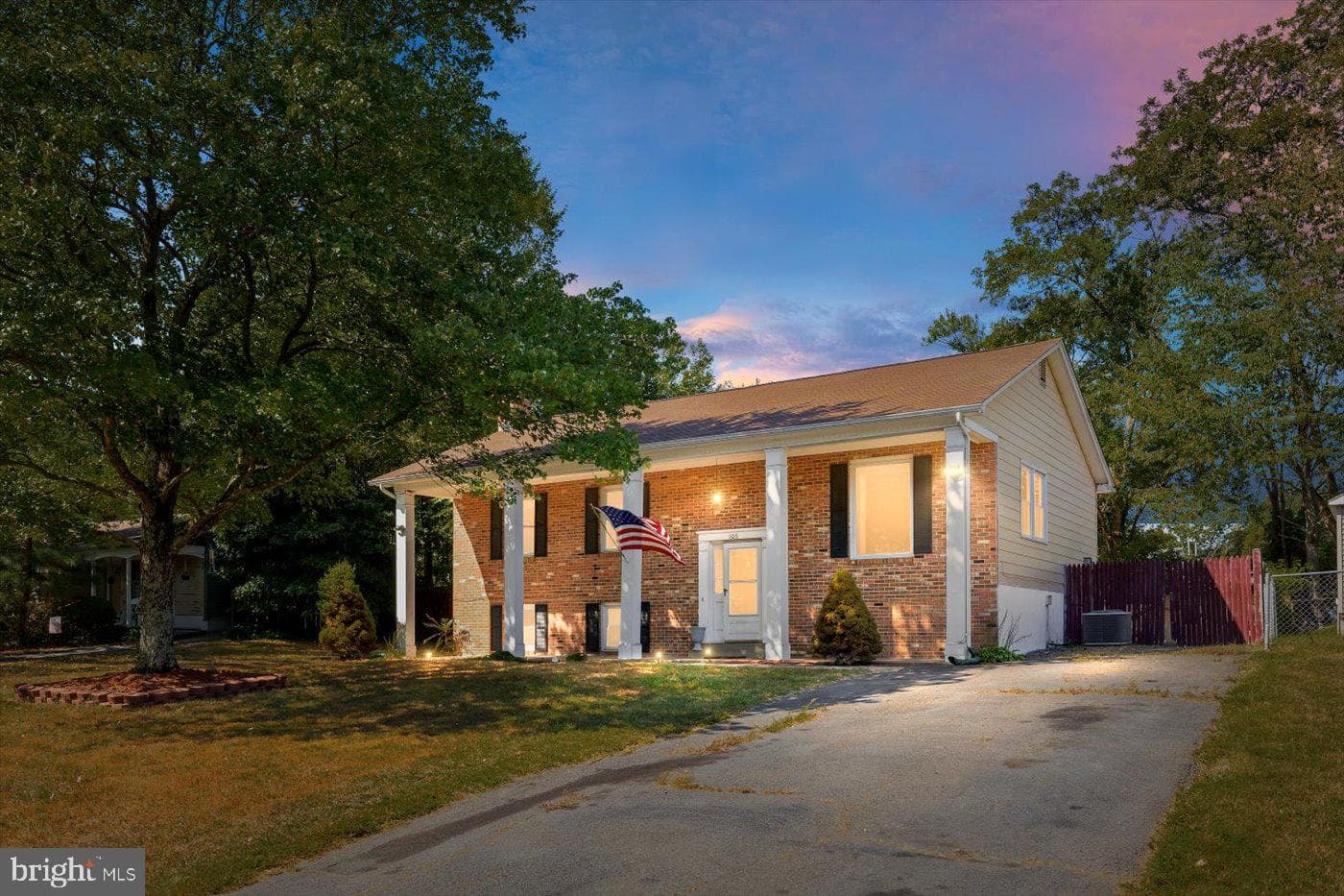 106 Raintree photo 1