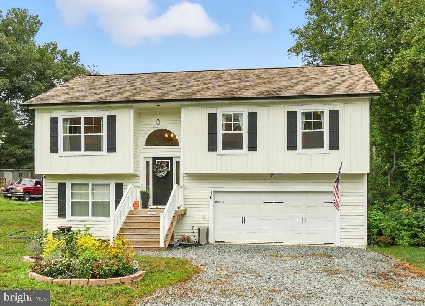 16 Crestview Drive photo 1
