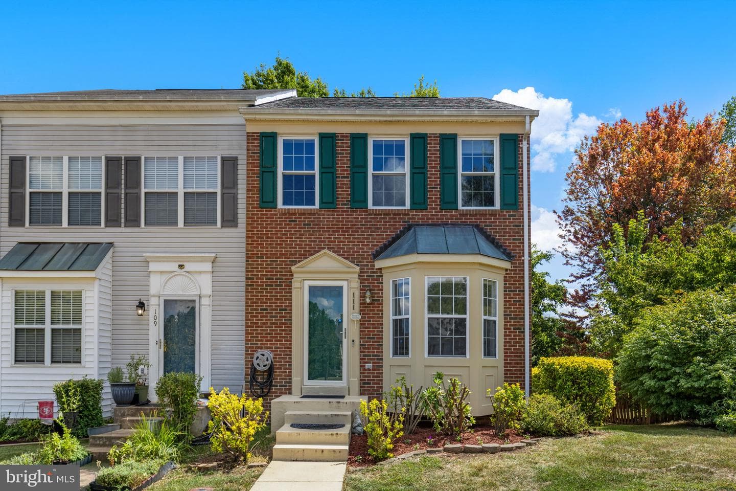 111 Sterling Court photo 1