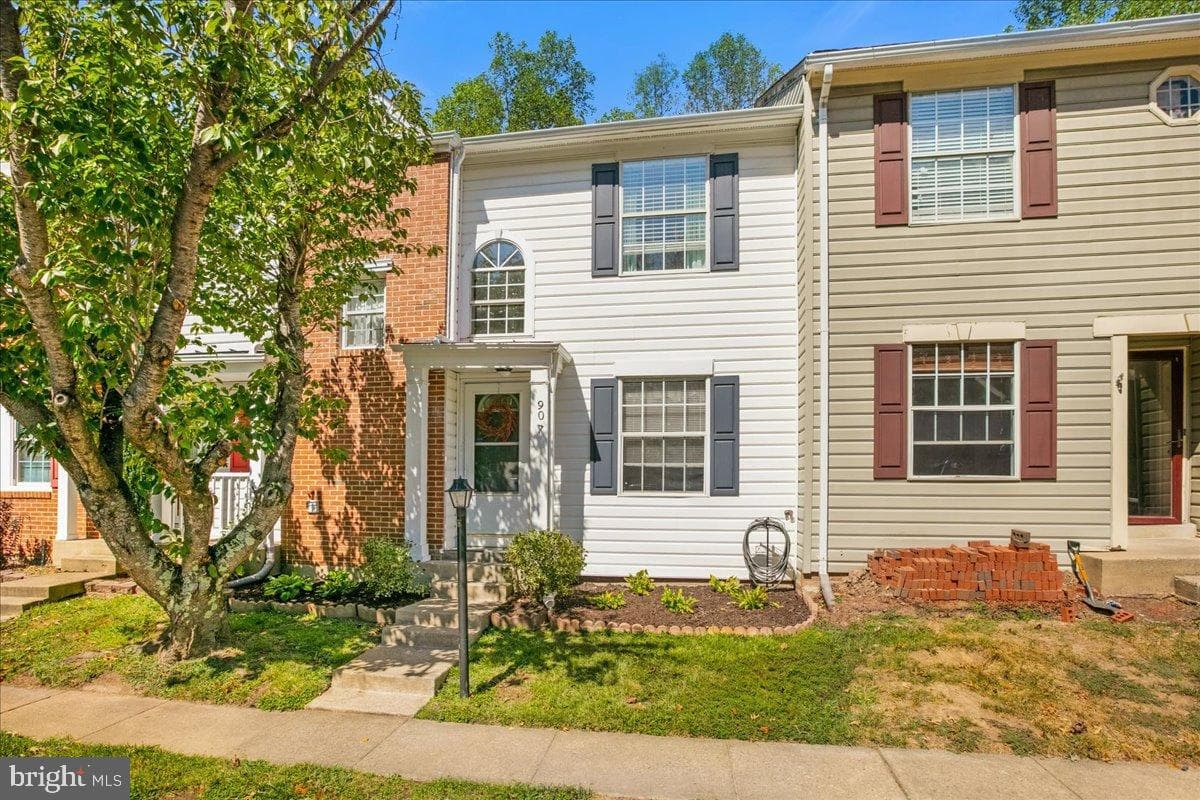907 Wind Ridge Drive photo 1